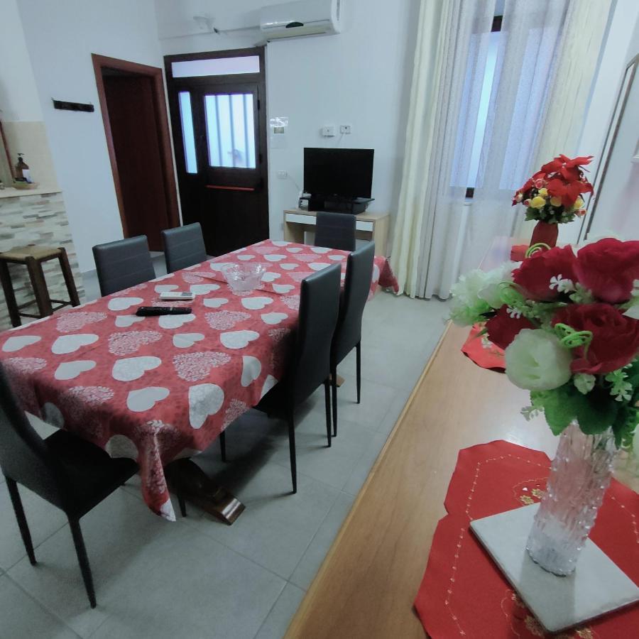 Appartamento Per Turisti Filoxenia Santa Severina Luaran gambar