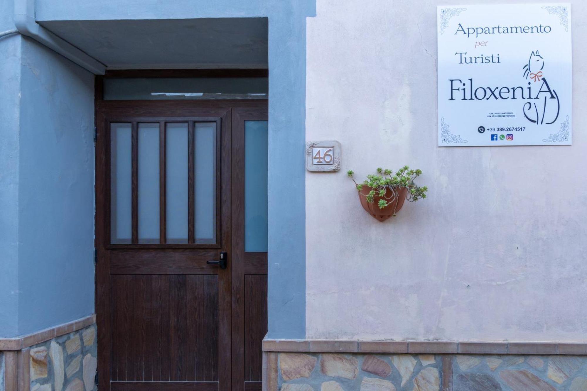 Appartamento Per Turisti Filoxenia Santa Severina Luaran gambar